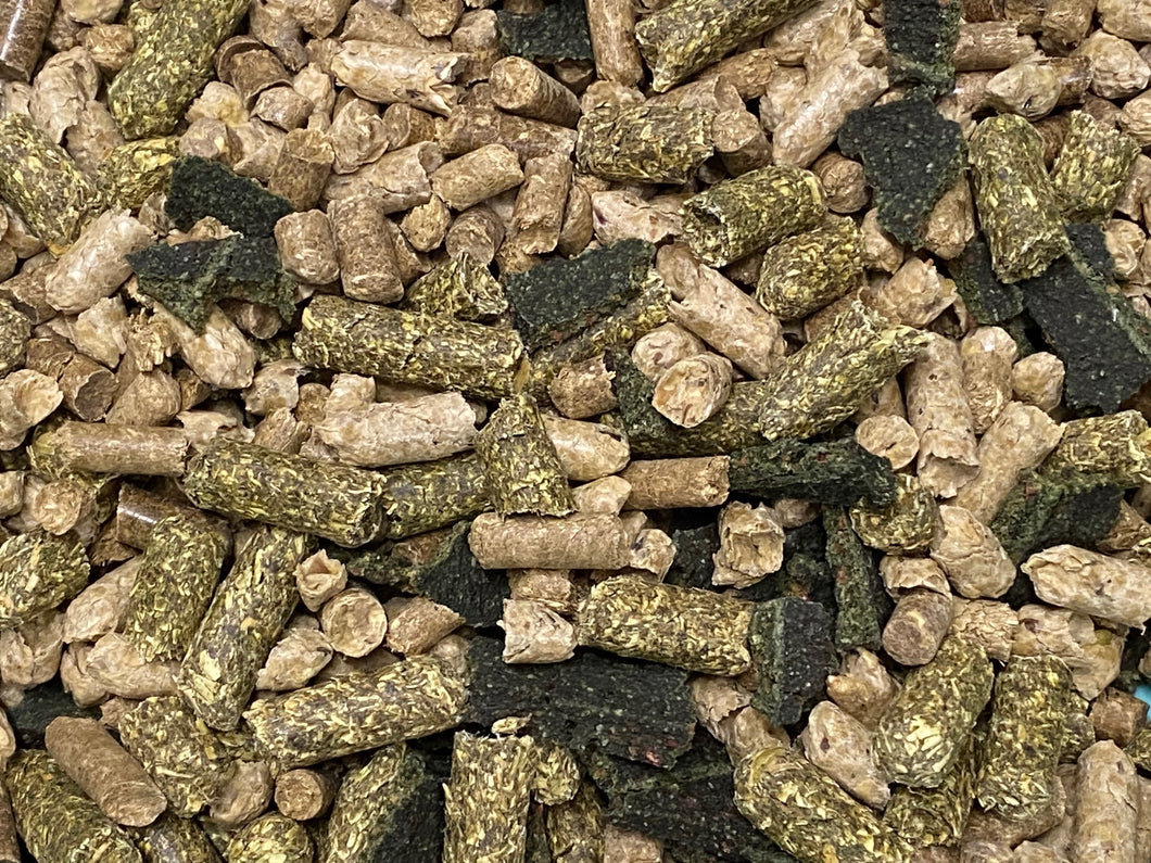 ULTRA+ Shrimp Food Treat Mix Barley Alfalfa & Soy Hull Pellets & Shrimp Treats